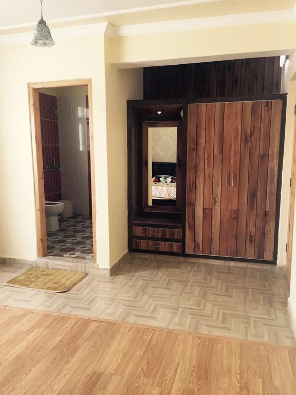 فندق Srīnagarفي  Shalimar Heights المظهر الخارجي الصورة