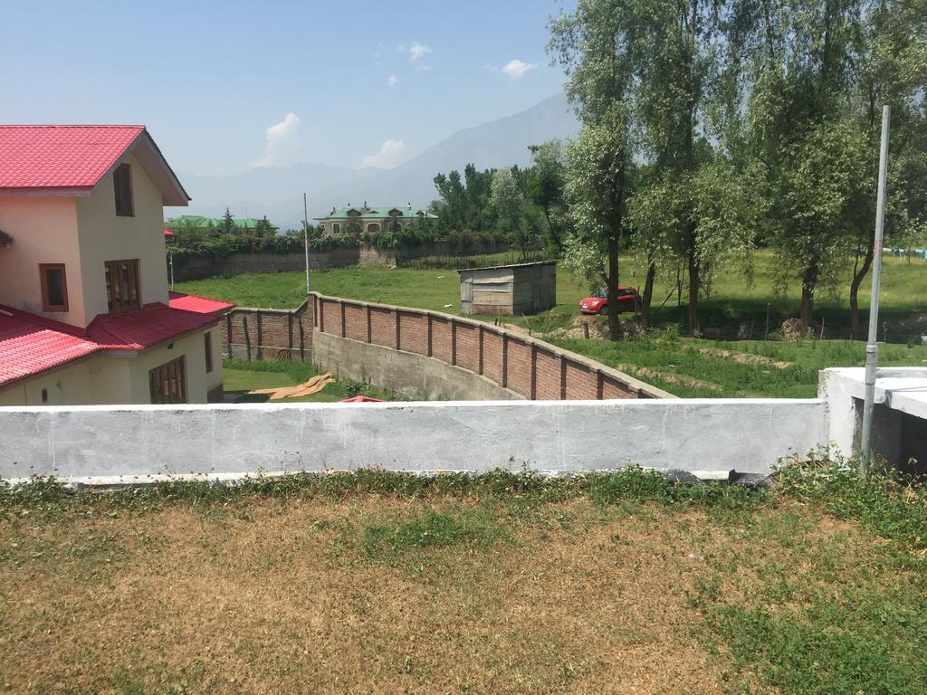 فندق Srīnagarفي  Shalimar Heights المظهر الخارجي الصورة